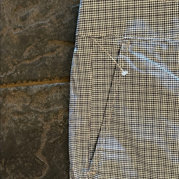 Ben Sherman Navy and White Checkered Flat Front Shorts, 32 waist - Picture 5 of 7